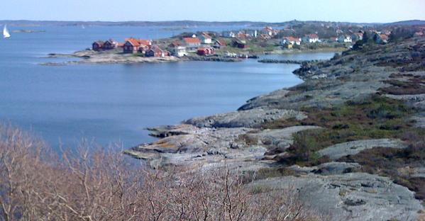 Utsikt från toppen av Haberget söderut över Apelvik en tidig majdag 2011